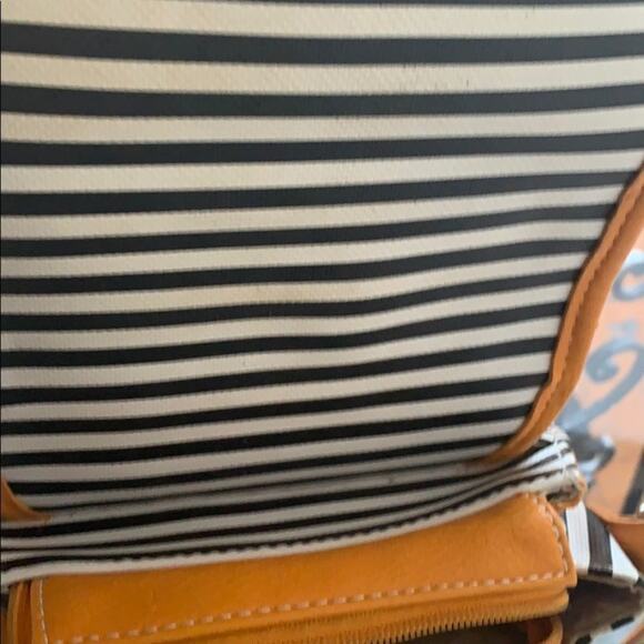 SASSY DUCK CROSSBODY BAG - Picture 7 of 14